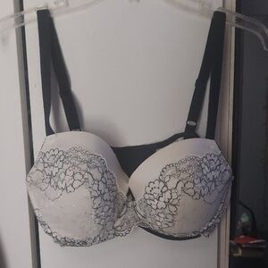 Victoria's Secret Black and White Lace Bra with Adjustable Straps
